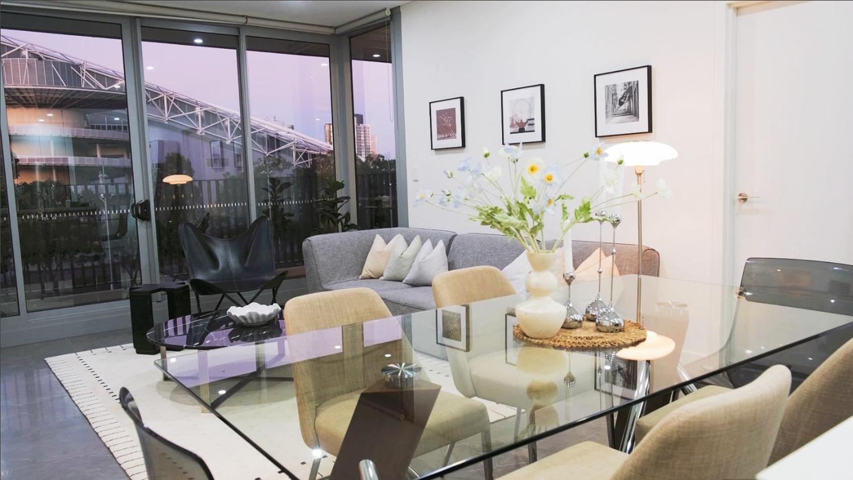 Modern Minimalist Haven Appartamento